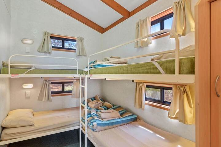 Room 6 of 113