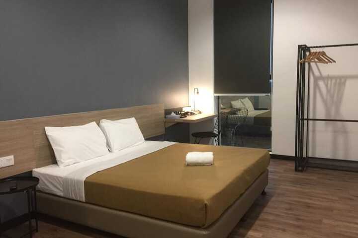 Room 6 of 35