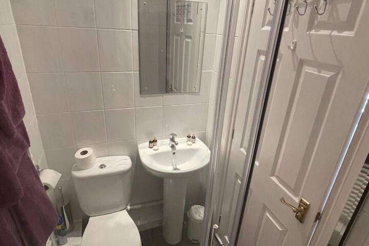 Room 129 of 193