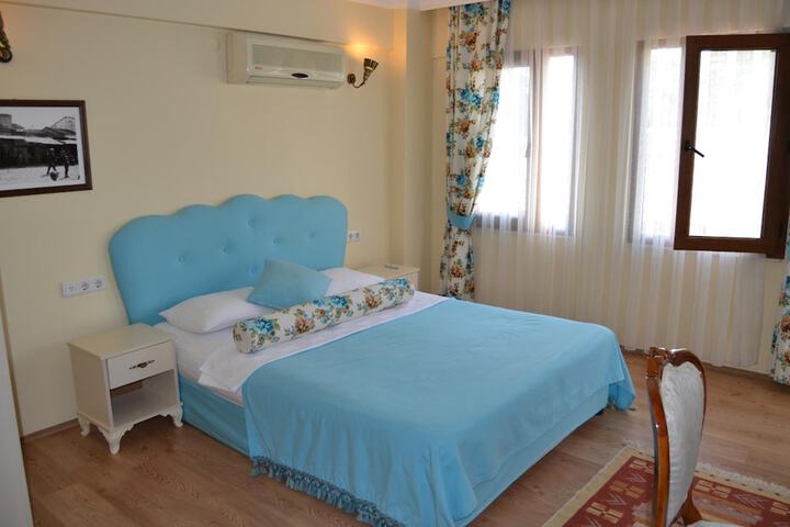 Room 13 of 47
