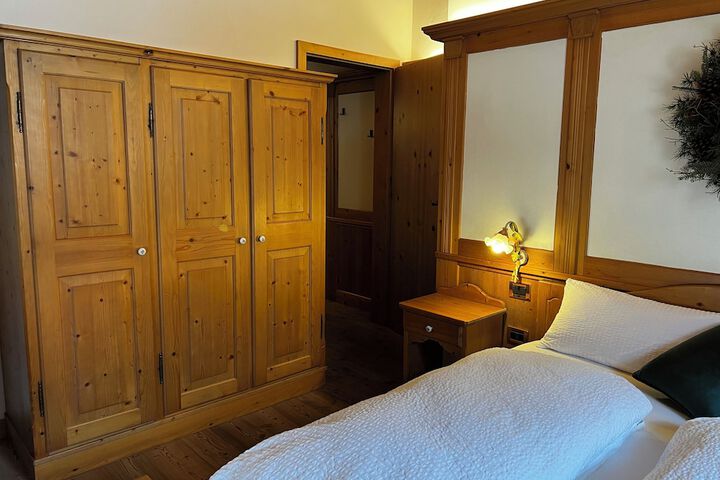 Room 34 of 55