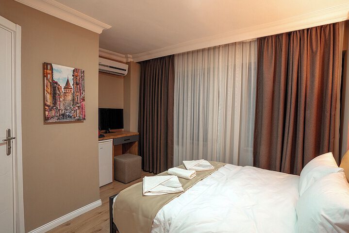 Room 7 of 37
