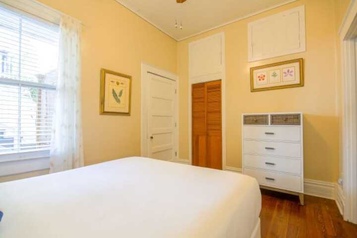 Room 121 of 171