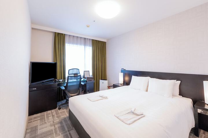 Room 15 of 125