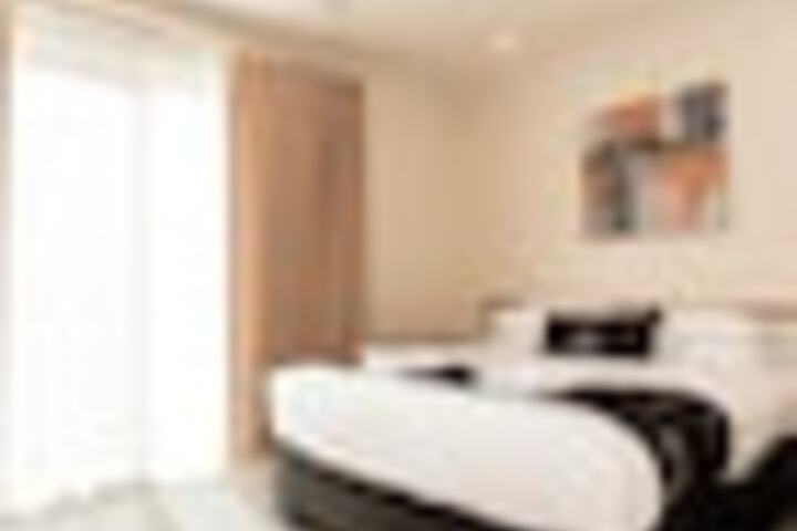 Room 32 of 132