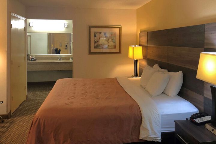 Room 16 of 47