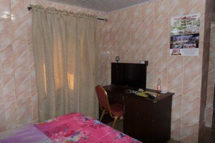 Room 21 of 27