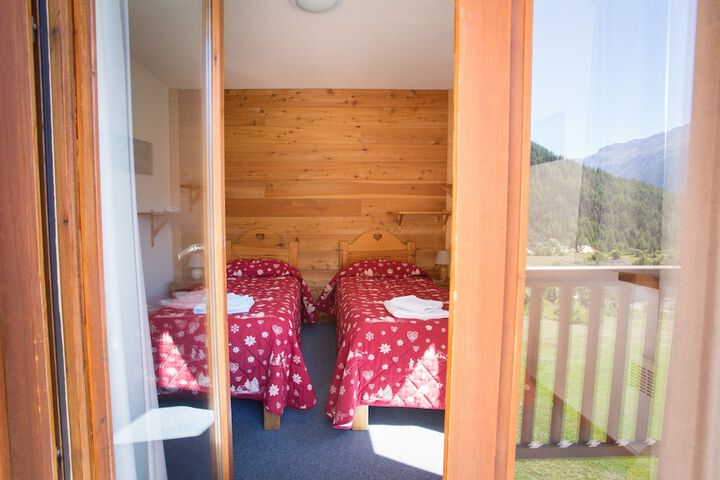 Room 6 of 31