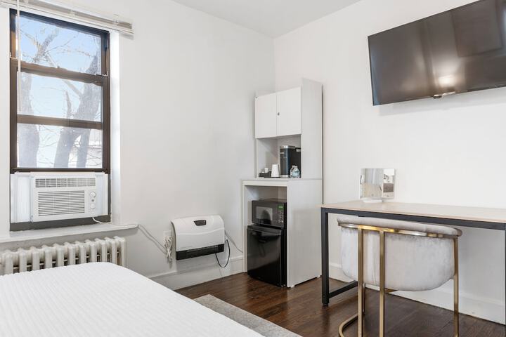 Room 14 of 35