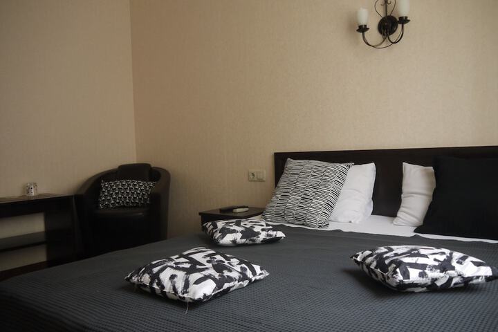 Room 3 of 42