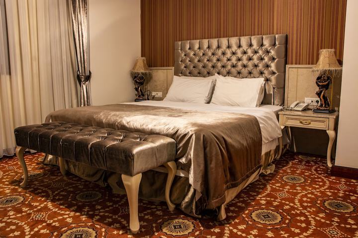 Room 13 of 79