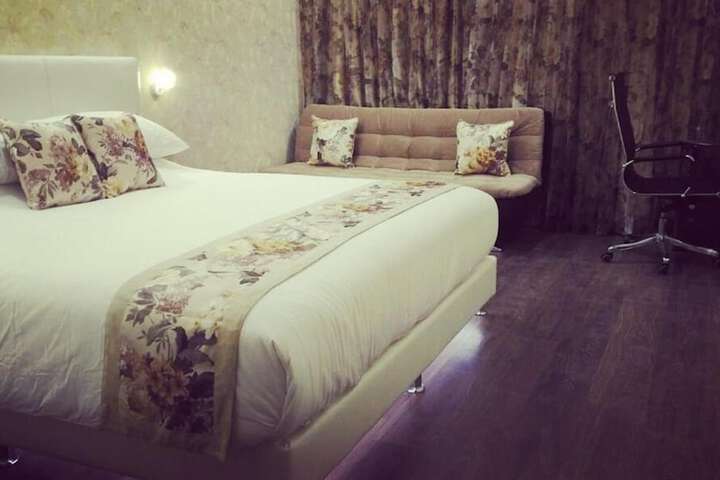 Room 10 of 45
