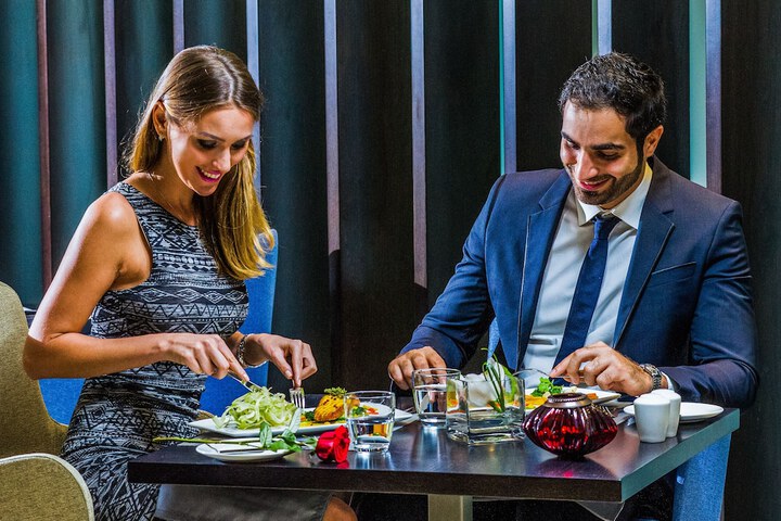 Dining 40 of 51