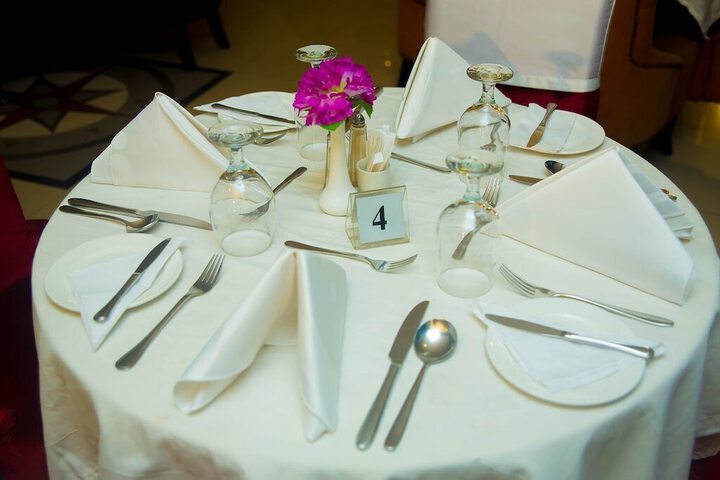 Dining 11 of 20