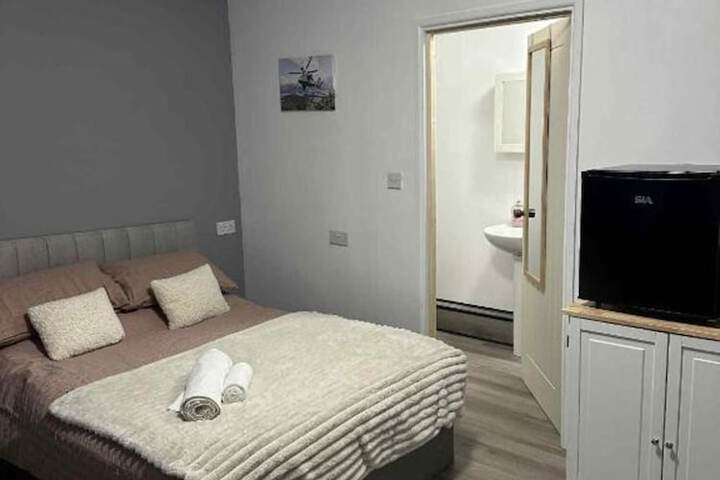 Room 2 of 29