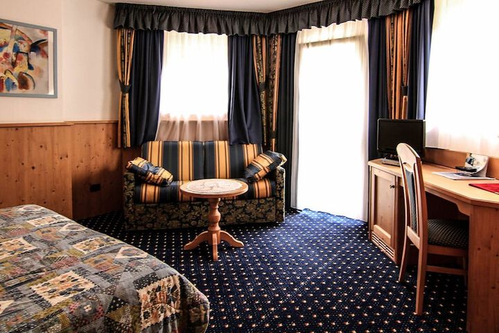 Room 9 of 45