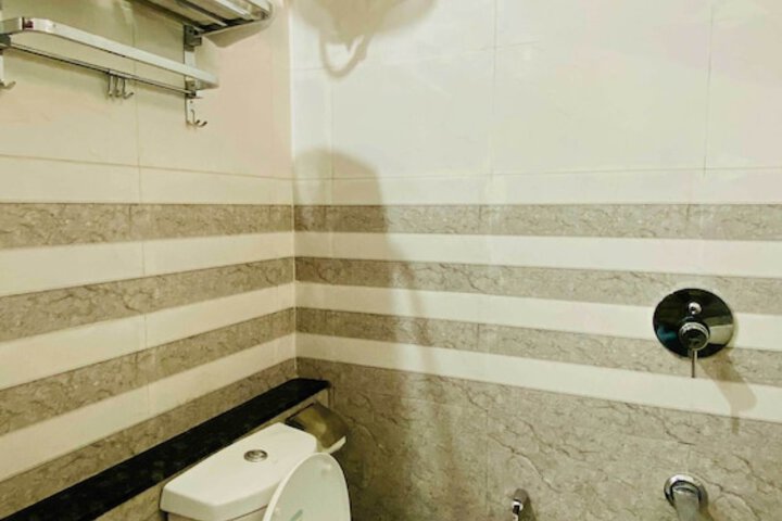 Room 52 of 55