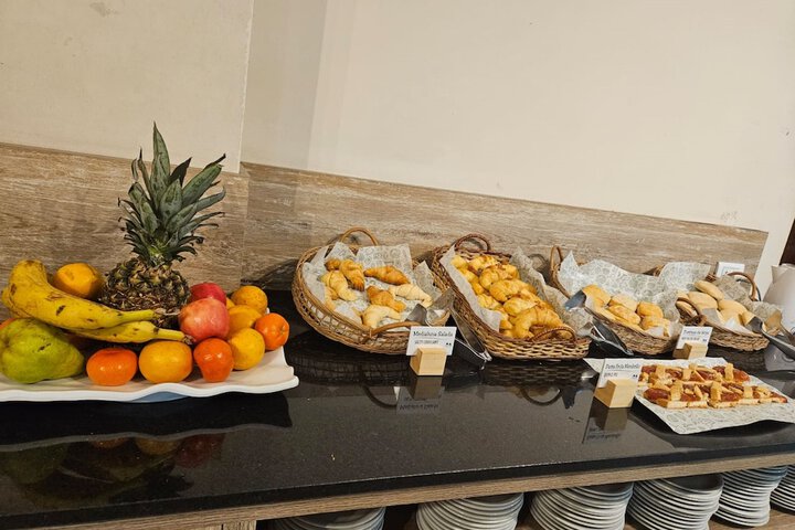 Dining 53 of 62