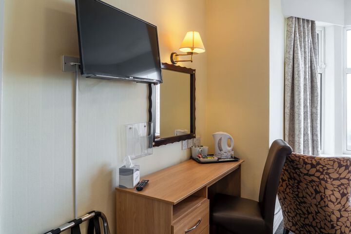 Room 19 of 68