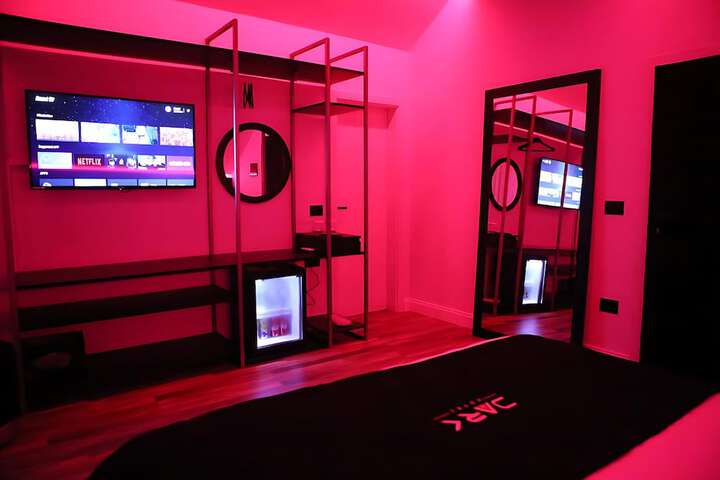 Room 4 of 35