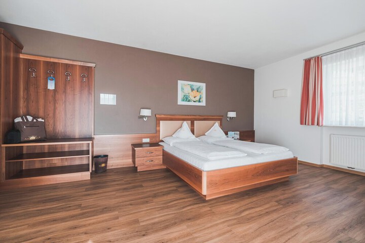 Room 12 of 61