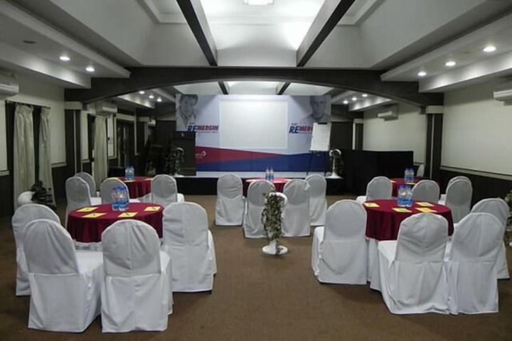 Ballroom/Hall 15 of 20