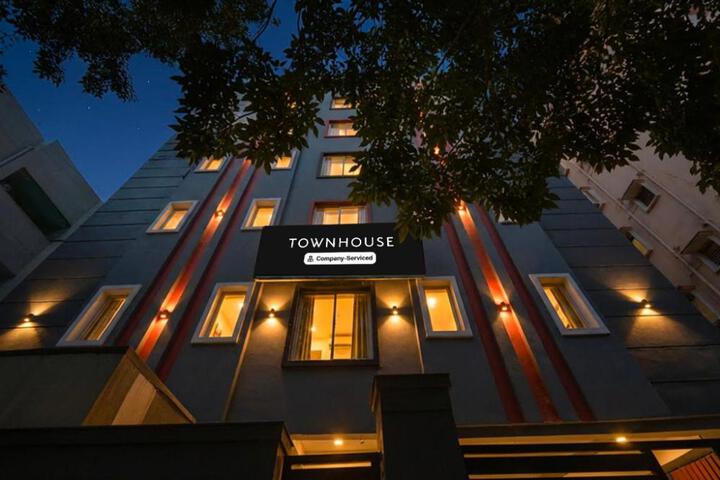 Super Townhouse SR Nagar Metro Station Hyderabad