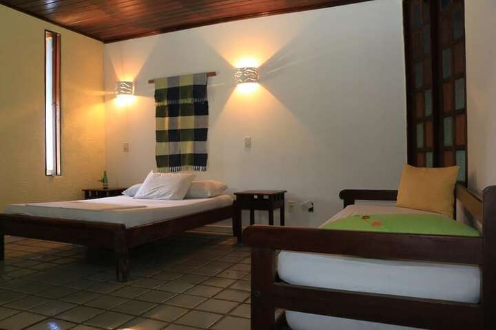 Room 4 of 18