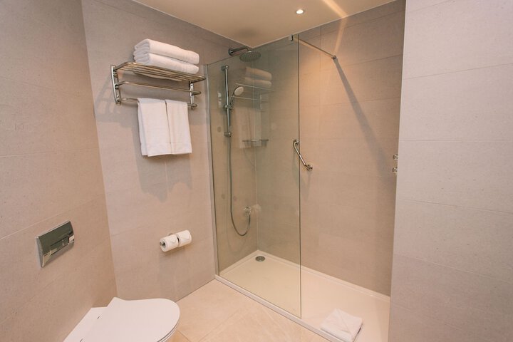 Clean Restrooms