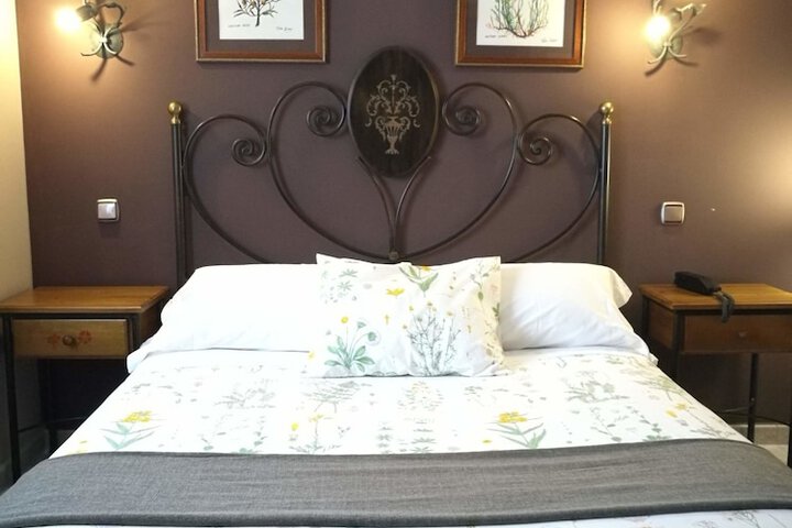 Room 5 of 49