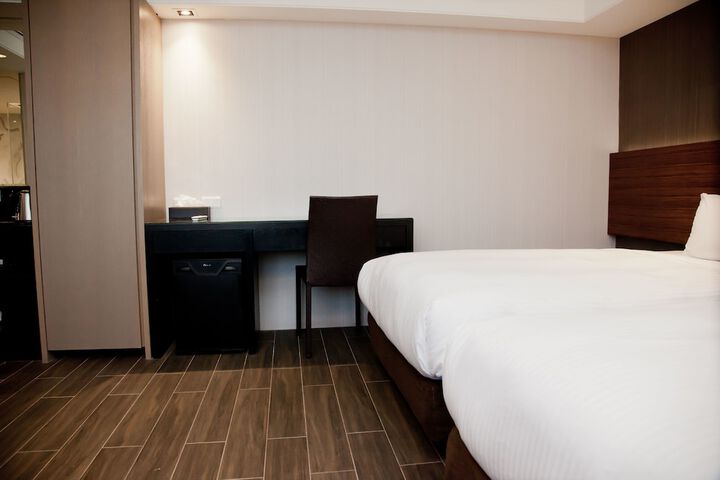 Room 14 of 95