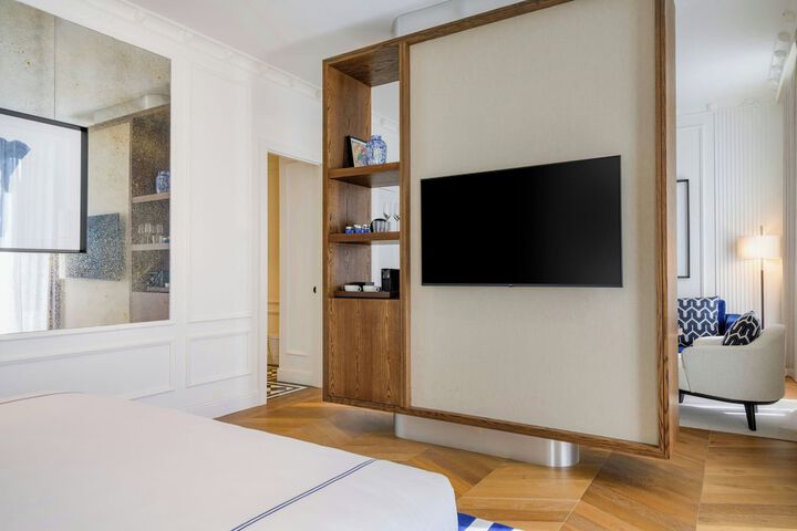 Room 22 of 53