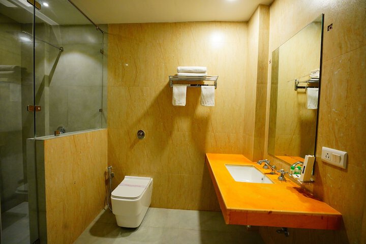 Room 95 of 133