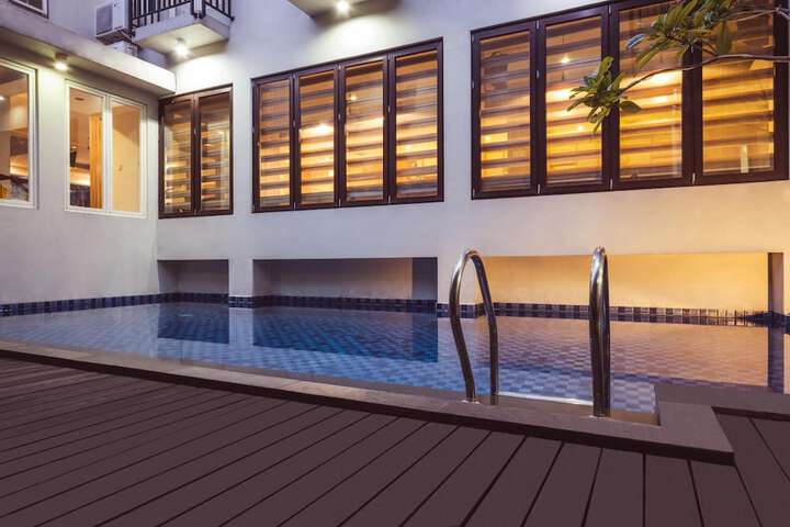 Pool 20 of 39