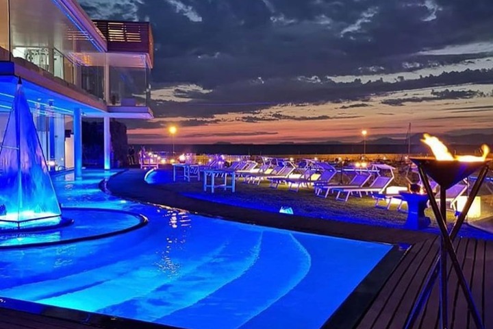 Pool 48 of 148