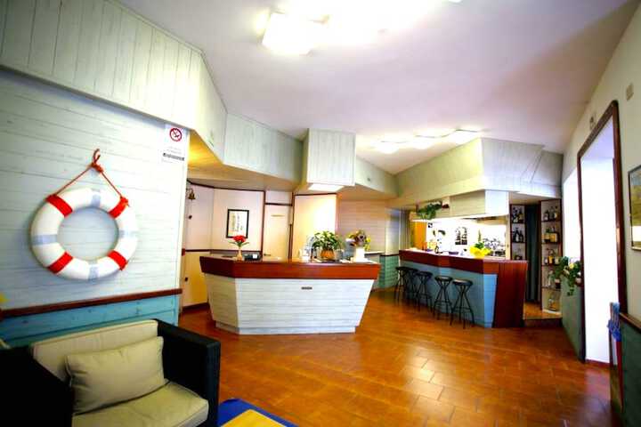 Hotel Interior 4 of 37