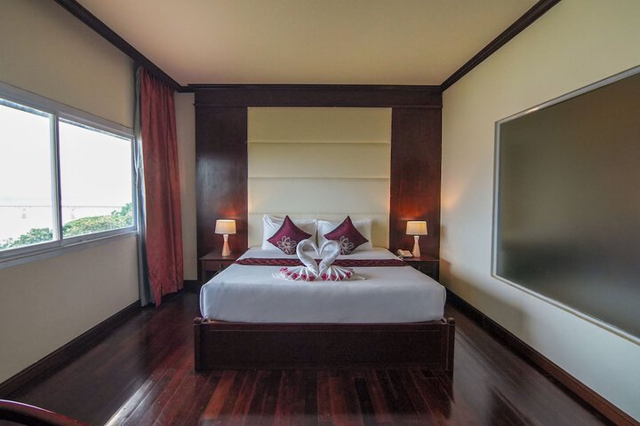 Room 8 of 81