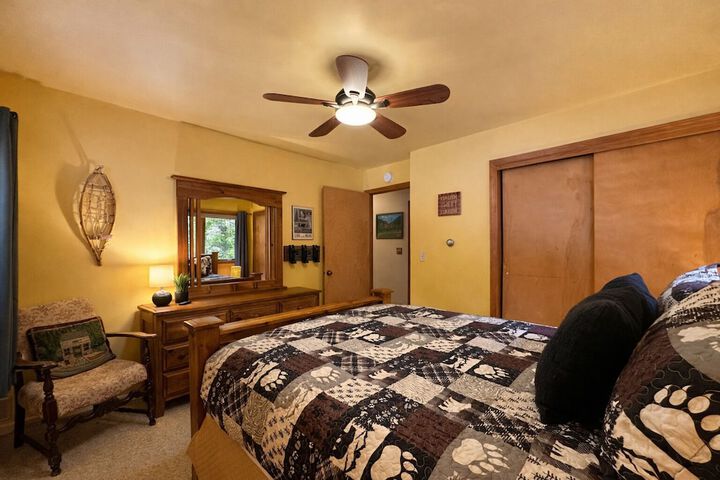 Room 4 of 55