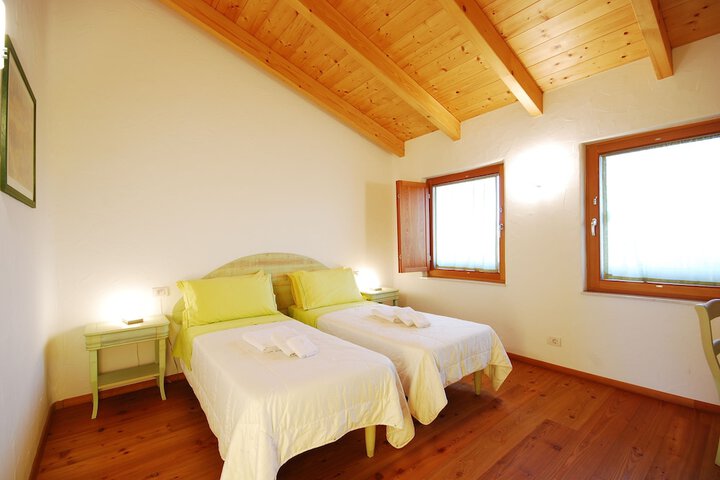 Room 7 of 29