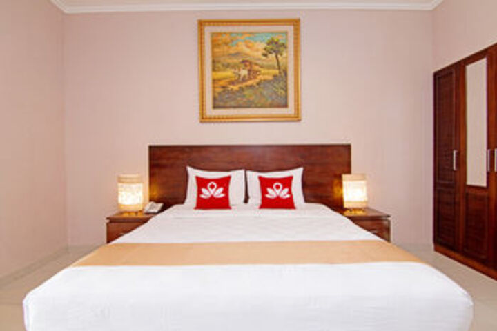 Room 8 of 23