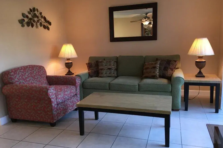 Room 4 of 19