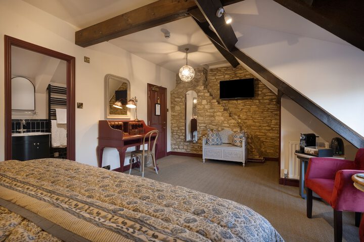Room 14 of 50
