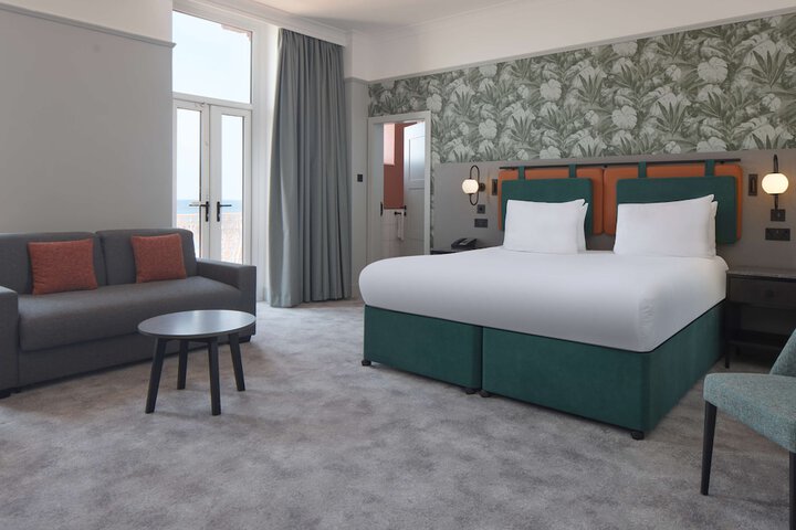 Room 95 of 182
