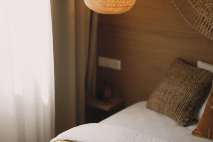 Room 25 of 106