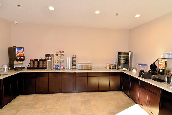 Breakfast/Coffee Service 108 of 121