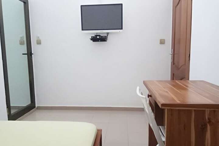 Room 7 of 56