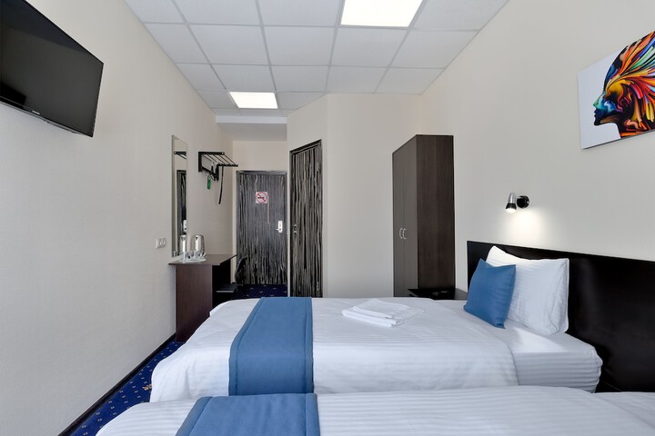 Room 5 of 40