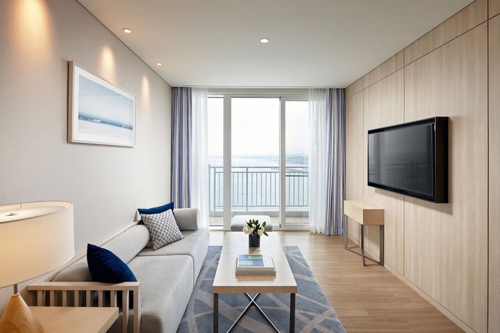 Room 63 of 181