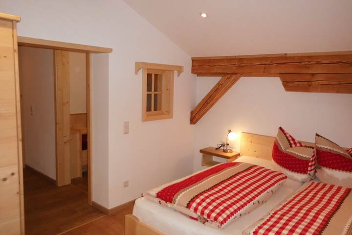Room 2 of 11