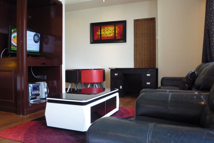 Room 32 of 87
